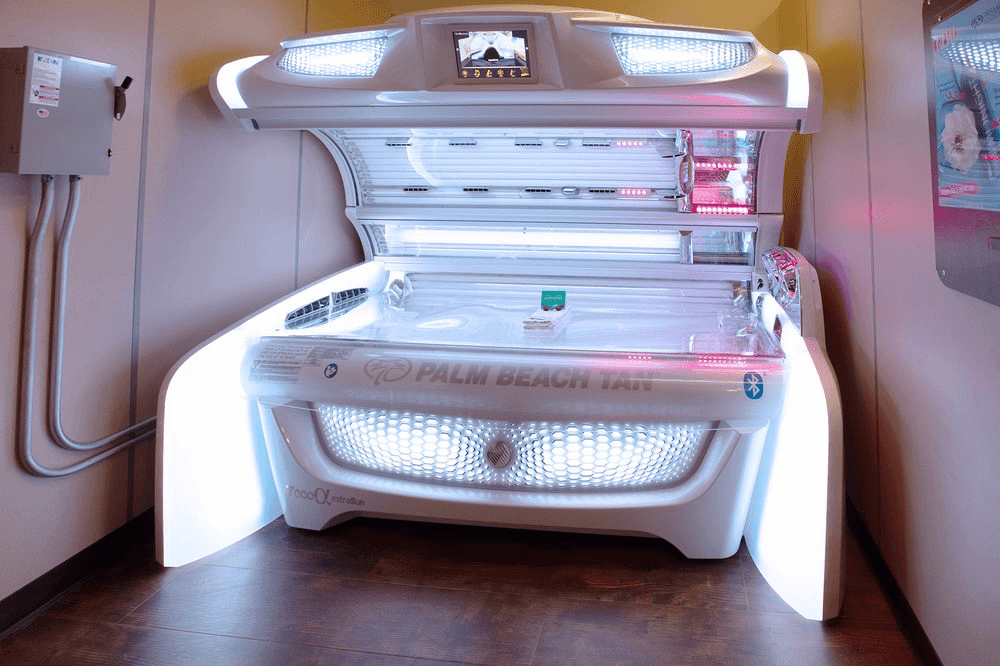 Palm Beach Tan business background image